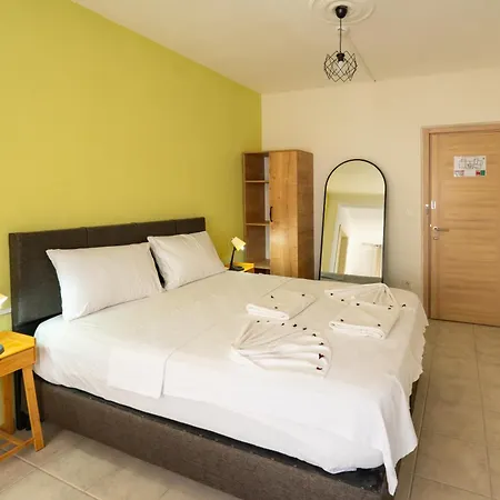 Nev Hotel *