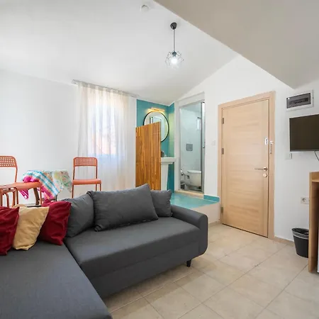 Hotel Nev *